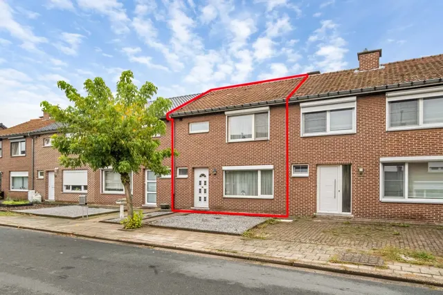 Huis te koop in Maaseik – 1/10