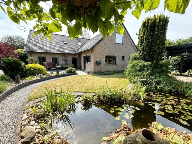 Villa te koop in Asper – 1/10