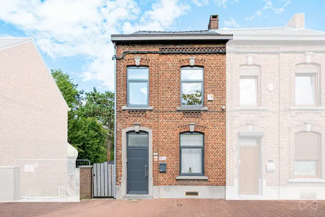 Maison à vendre à Couillet – 1/10