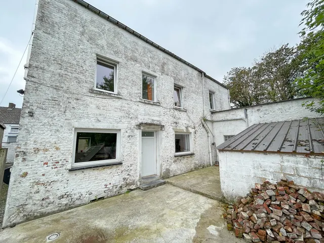 Huis te koop in Trazegnies – 1/10