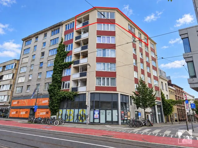 Appartement te koop in Borgerhout – 1/10