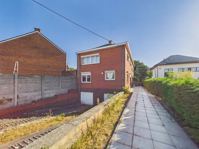 Huis te koop in La Louvière Maurage – 1/10
