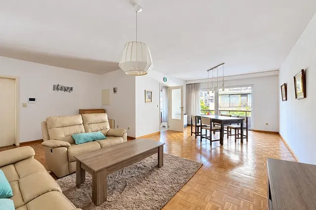 Appartement te koop in Jette – 1/10
