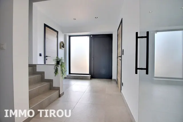 Huis te koop in Courcelles – 1/10