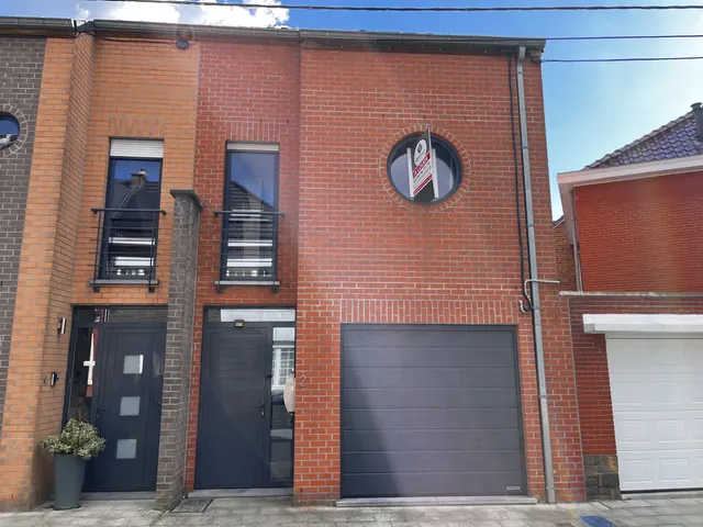 Maison à louer à La Louvière – 1/10