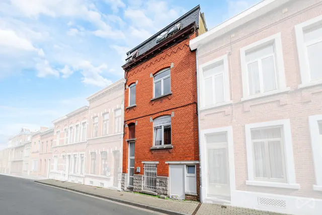 Huis te koop in Namur – 1/10