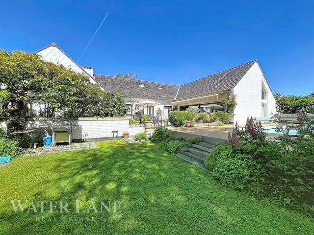 Villa à vendre à Waterloo – 1/10