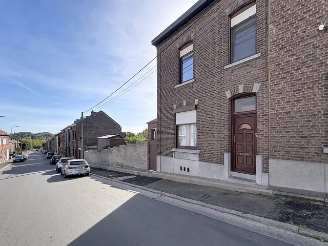 Huis te koop in Charleroi Lodelinsart – 1/10