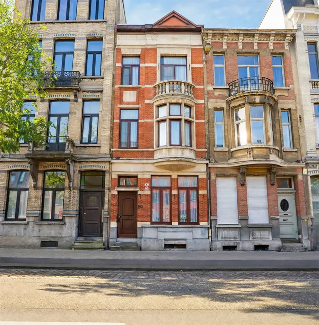Huis te koop in Deurne – 1/10