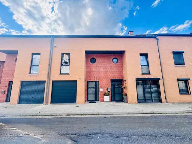 Maison à vendre à La Louvière – 1/10