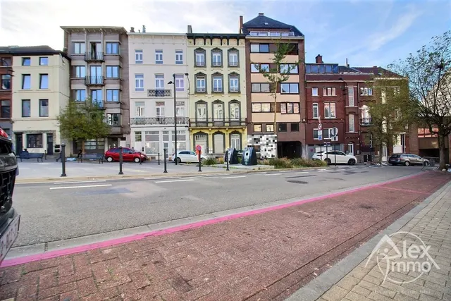 Appartement te koop in Charleroi – 1/5