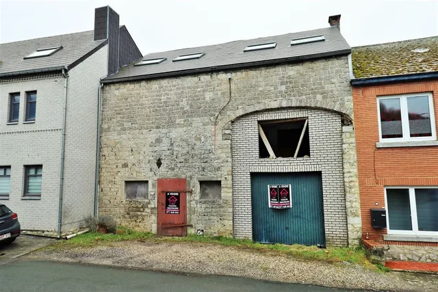 Maison à vendre à Yves-Gomezée – 1/10