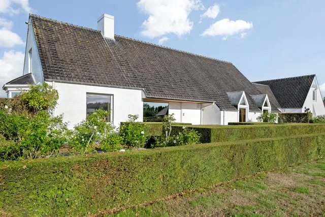 Villa te koop in Ruiselede – 1/10