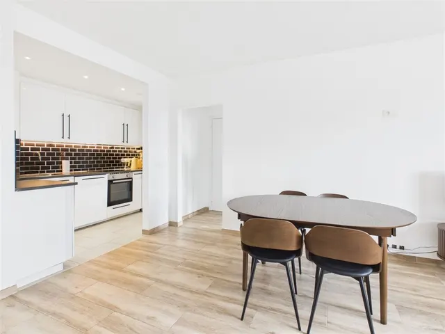 Appartement à vendre à Berchem-Sainte-Agathe – 1/8