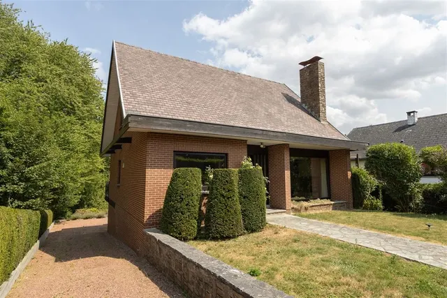 Huis te koop in Hevillers – 1/10