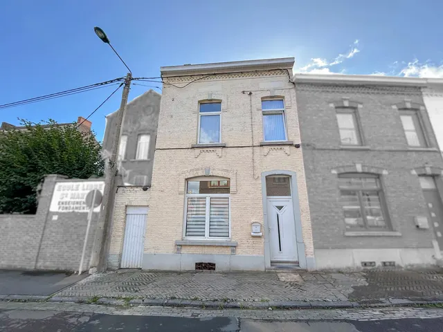 Huis te koop in Marcinelle – 1/10