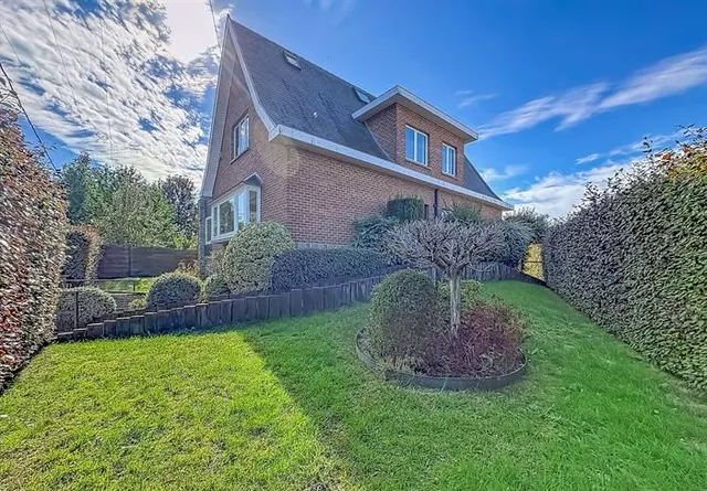 Villa te koop in Waudrez – 1/10
