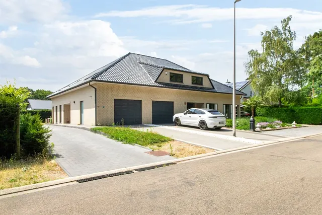 Maison à vendre à Maasmechelen – 1/10