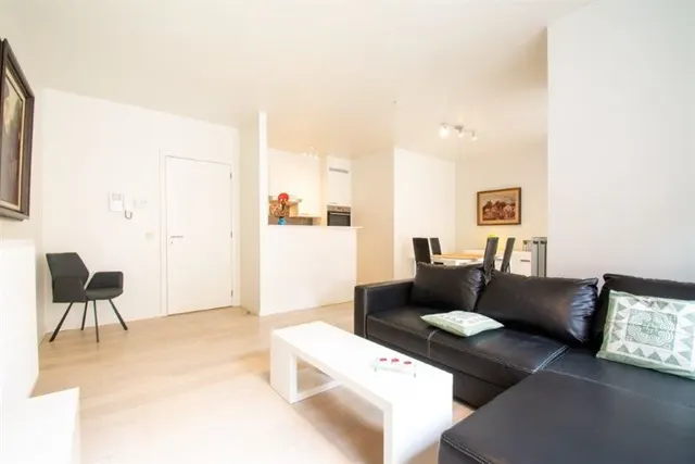 Appartement te huur in Etterbeek – 1/10