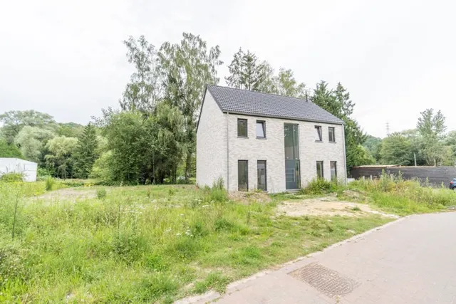 Maison à vendre à Court-Saint-Etienne – 1/10