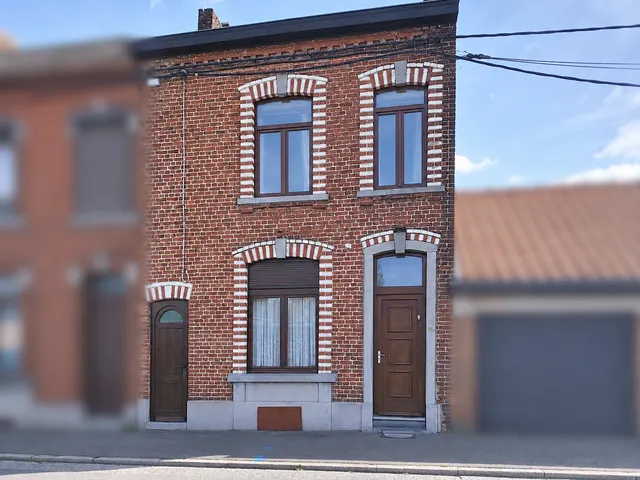House for sale in Châtelet – 1/10