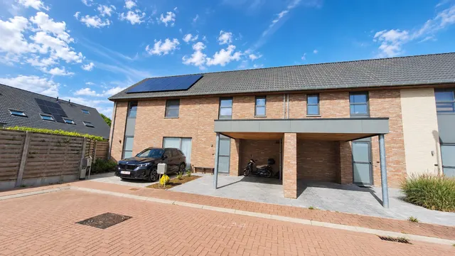 Rijwoning te koop in Roeselare – 1/10