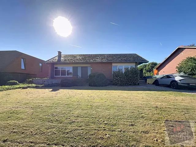 Eengezinswoning te koop in Wellen – 1/10