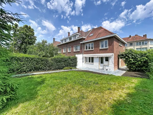 Maison à louer à Woluwe-Saint-Pierre – 1/10