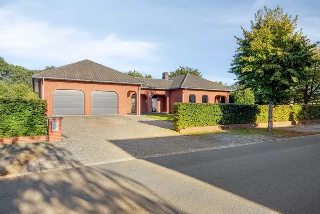 Villa à vendre à Lommel – 1/10