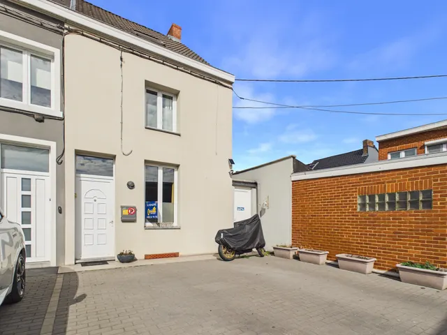 Huis te koop in La Louvière Houdeng-Aimeries – 1/10