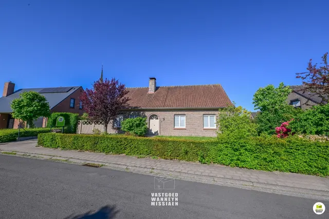 Huis te koop in Zwevezele – 1/10