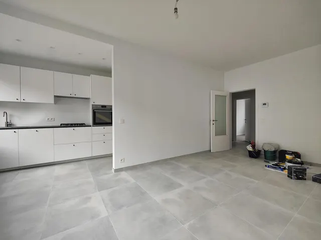Appartement te huur in Woluwe-Saint-Pierre – 1/7