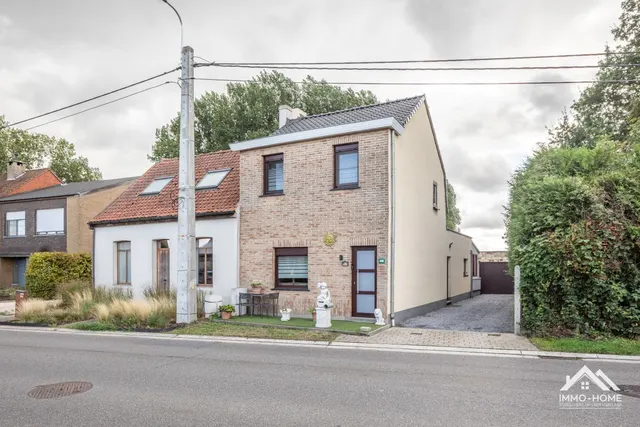 Huis te koop in Sint-Kruis-Winkel – 1/10