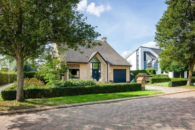 Huis te koop in Verrebroek – 1/10