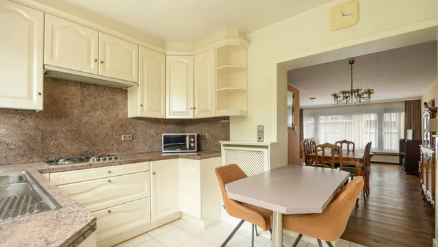 Huis te koop in Mortsel – 1/10