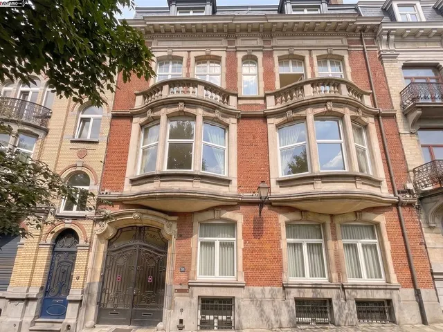 Huis te koop in Schaerbeek – 1/10