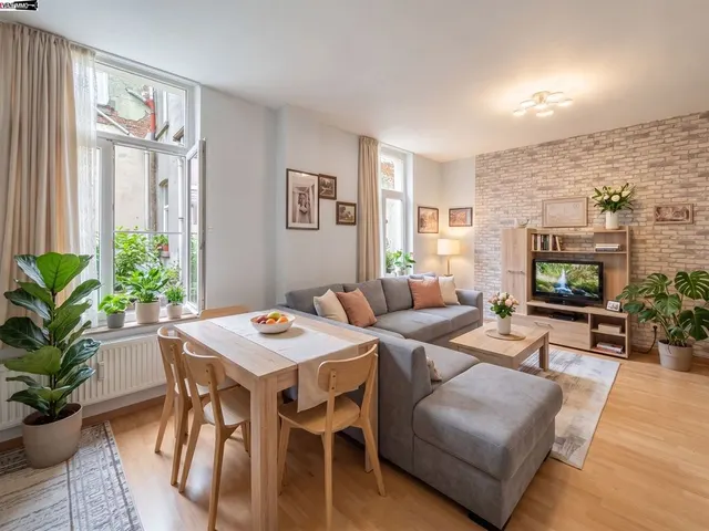 Appartement te koop in Schaerbeek – 1/8
