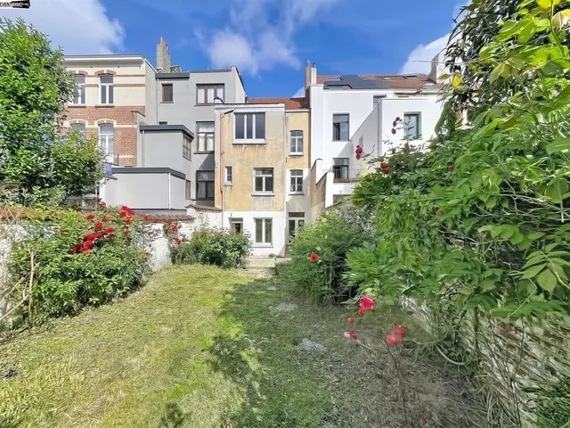 Huis te koop in Schaerbeek – 1/10
