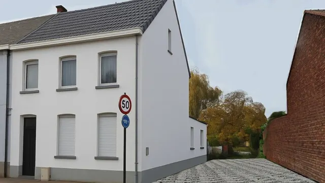 Huis te koop in Wichelen – 1/8
