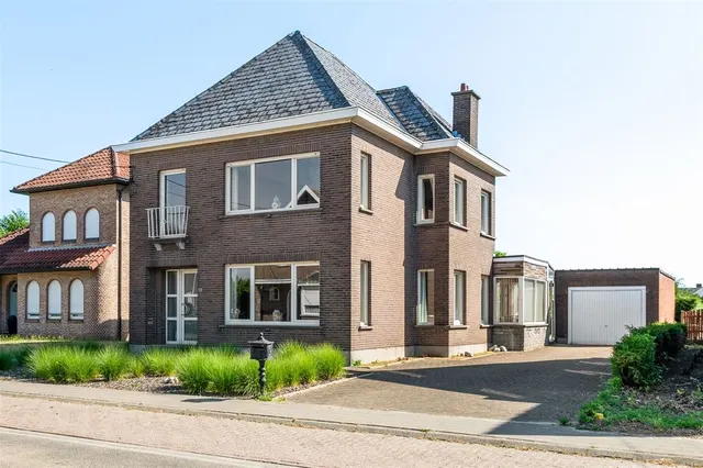 Huis te koop in Putte – 1/10
