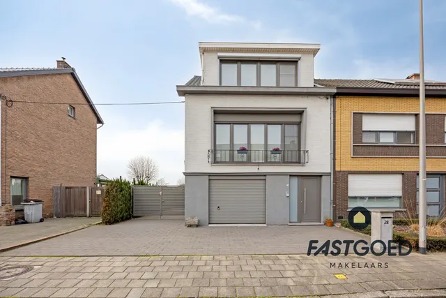 Bel-etage te koop in Zelzate – 1/10