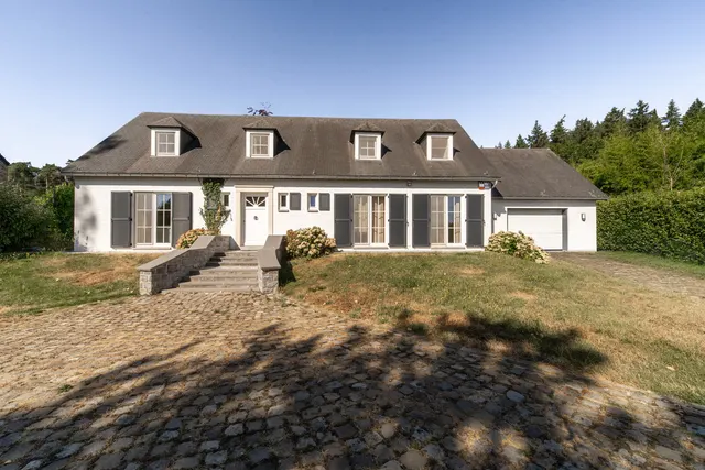 Villa De Caractère te huur in Wépion – 1/9