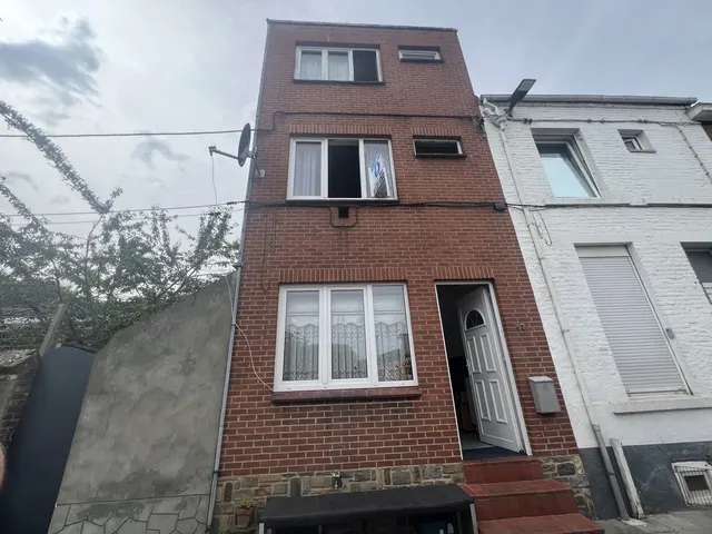 Huis te koop in Charleroi Marcinelle – 1/9