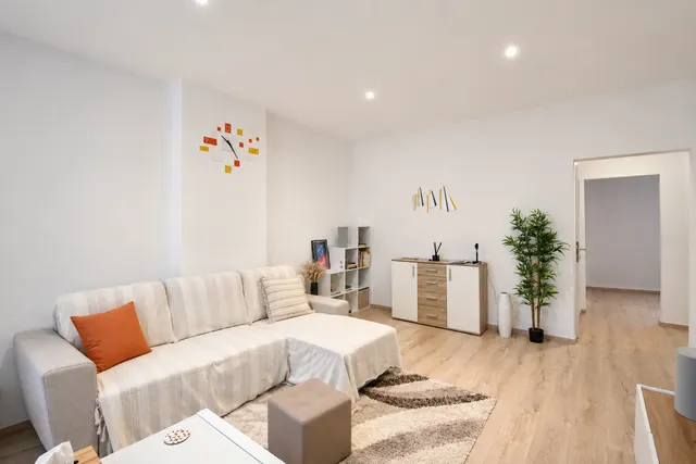 Appartement te koop in Fontaine-l'Évêque – 1/8