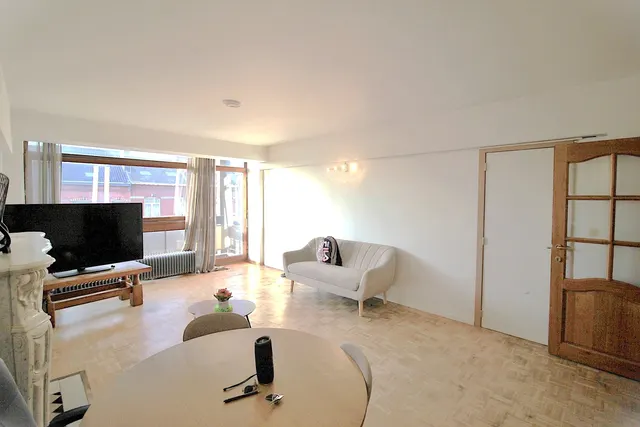 Appartement te koop in Charleroi – 1/9