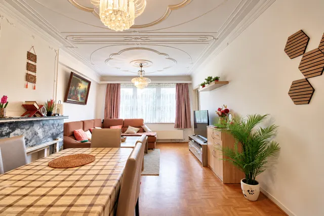 Appartement te koop in Jette – 1/6