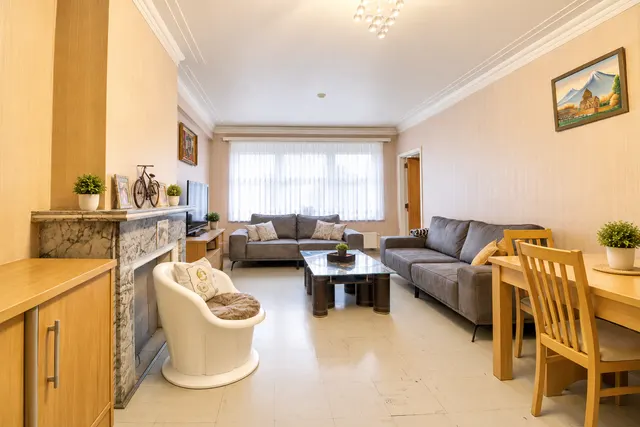 Appartement te koop in Jette – 1/5