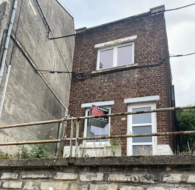 Huis te koop in Charleroi Couillet – 1/5