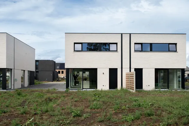 Huis te koop in Veerle – 1/10