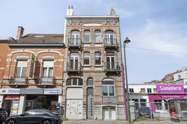 Huis te koop in Anderlecht – 1/10